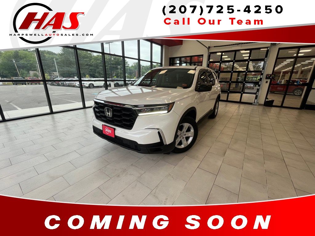  2023 Honda Pilot LX AWD   
