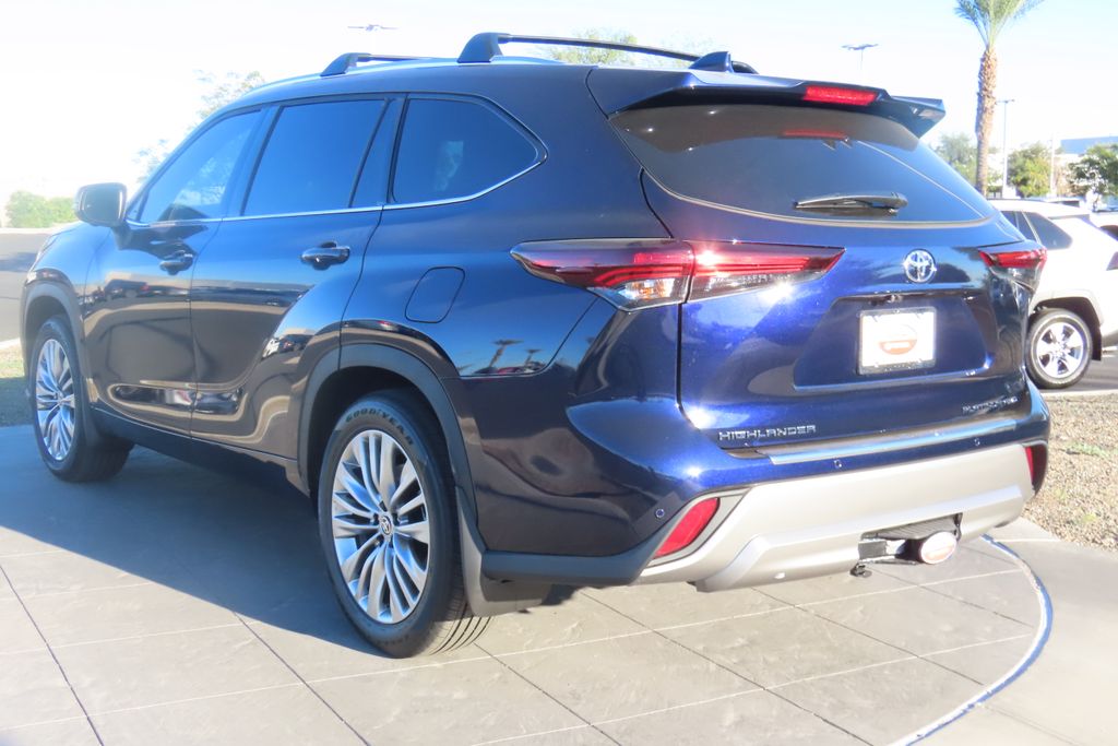 Thumbnail: 2026 Toyota Highlander - 7