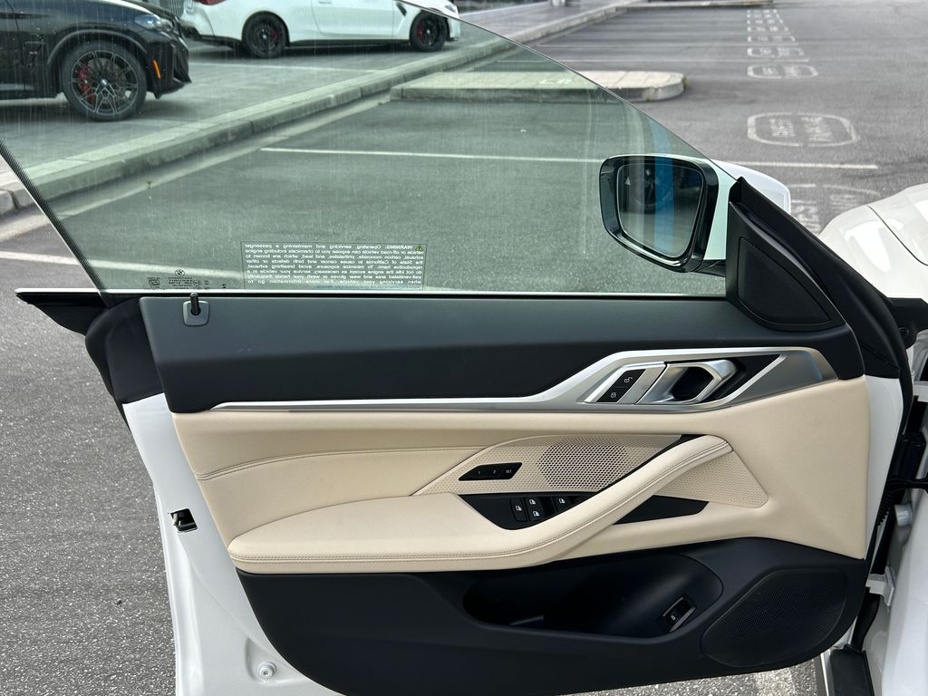 Thumbnail: 2025 BMW i4 - 11