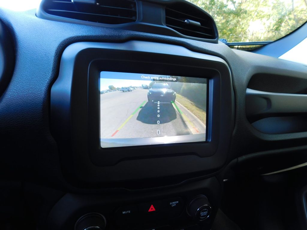 Thumbnail: 2020 Jeep Renegade - 10