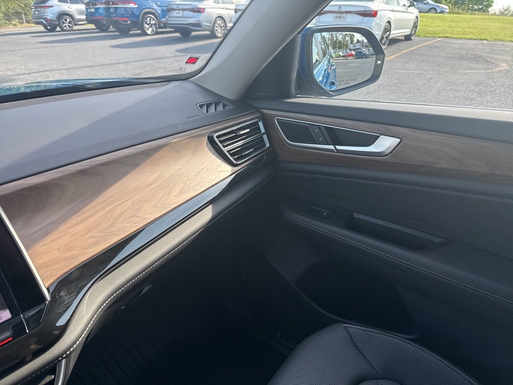 2025 Volkswagen Atlas 2.0T SE w/Technology Blue at Subaru and VW of Moon Township