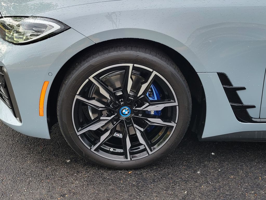 Thumbnail: 2023 BMW i4 - 3