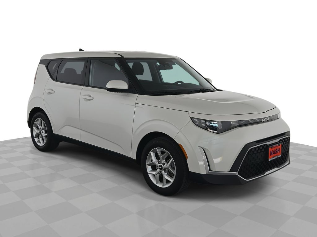 Snow White Pearl 2025 Kia Soul LX FWD SUV / Crossover Front-Wheel Drive Continuously Variable Transmission