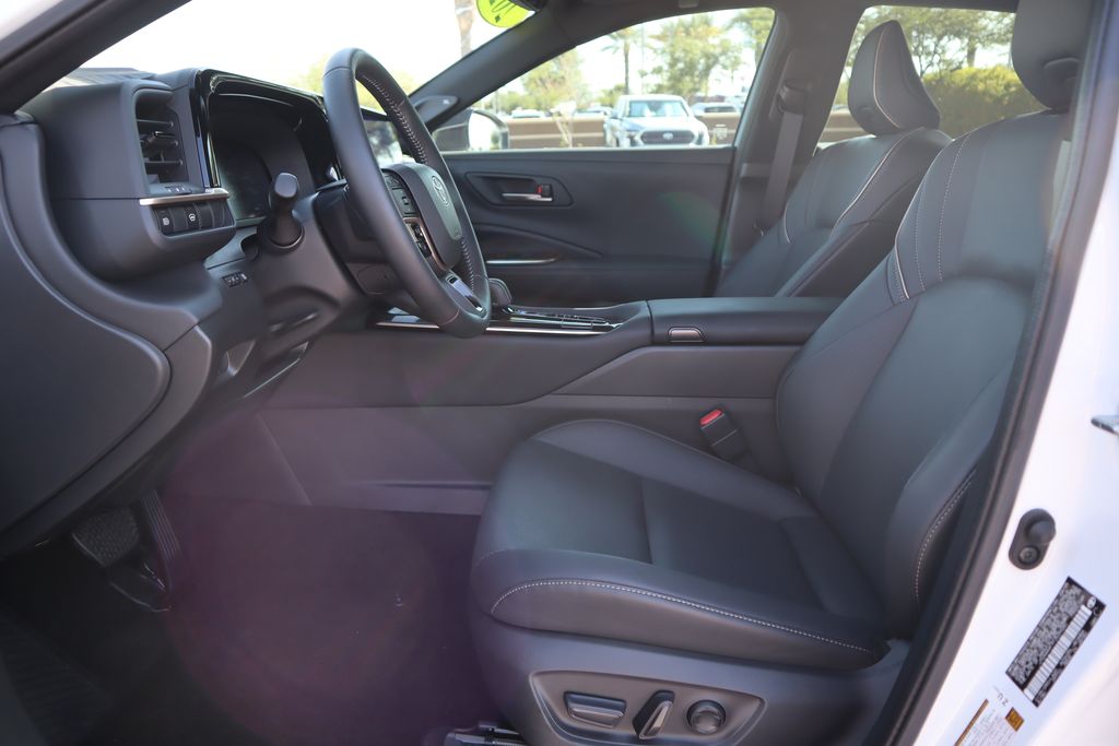 Thumbnail: 2026 Toyota Crown - 18