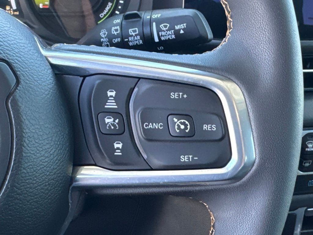 Used 2024 Jeep Wrangler SUV