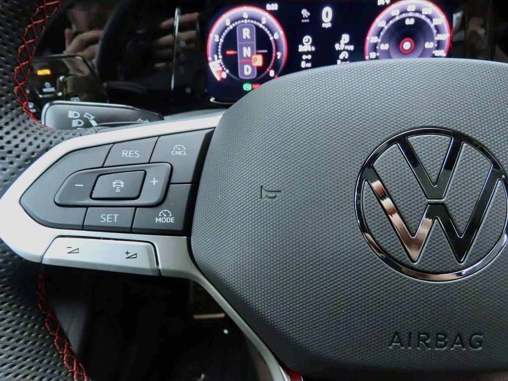 Thumbnail: 2026 Volkswagen Golf - 11
