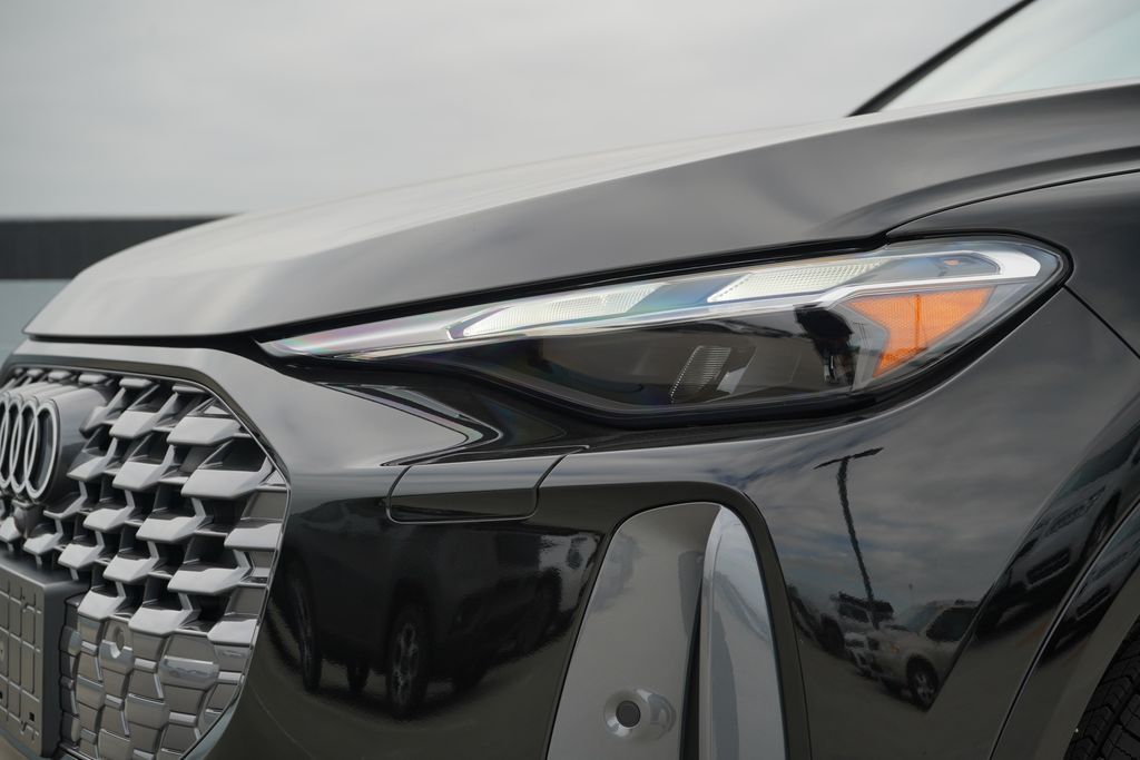 Thumbnail: 2026 Audi Q5 - 9