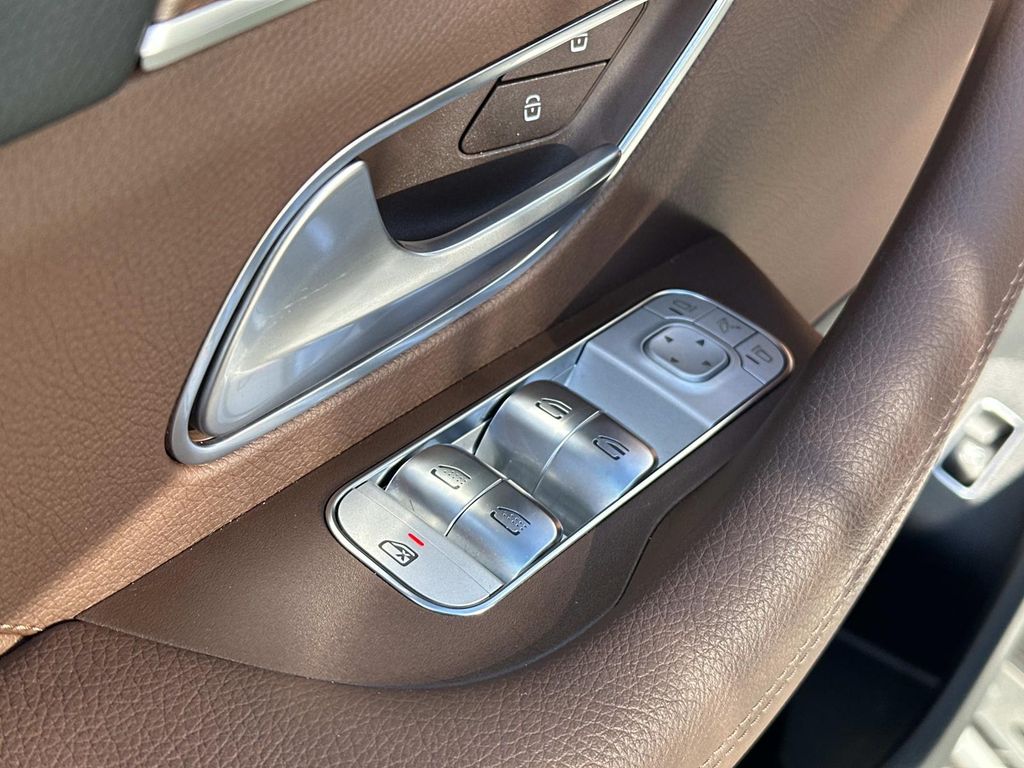 Thumbnail: 2026 Mercedes-Benz GLS - 16