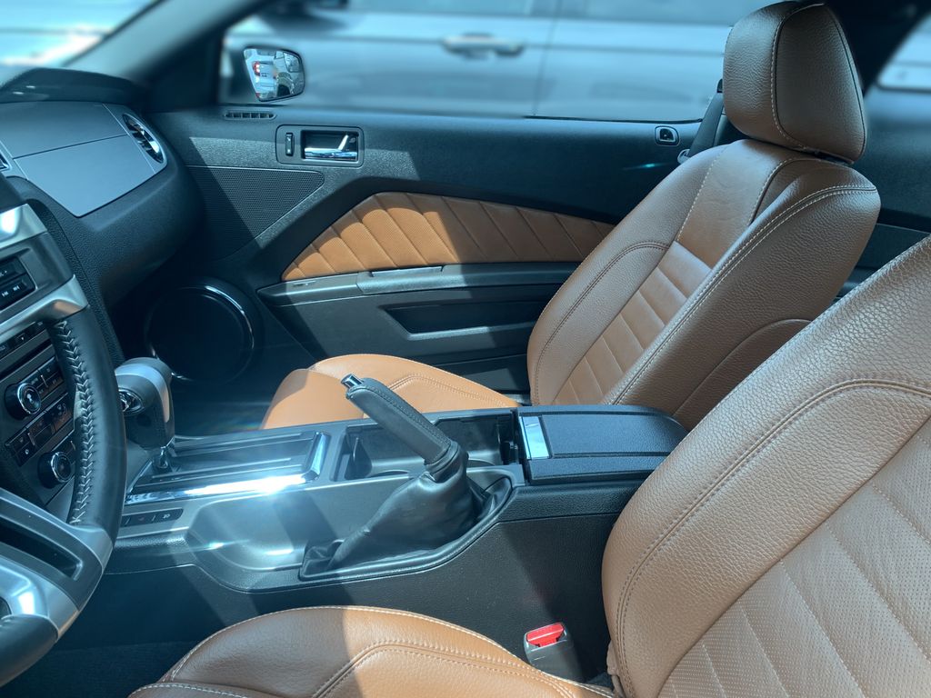 2011 Ford Mustang GT Premium 9