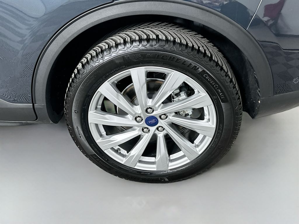 Thumbnail: 2022 Ford Escape - 32