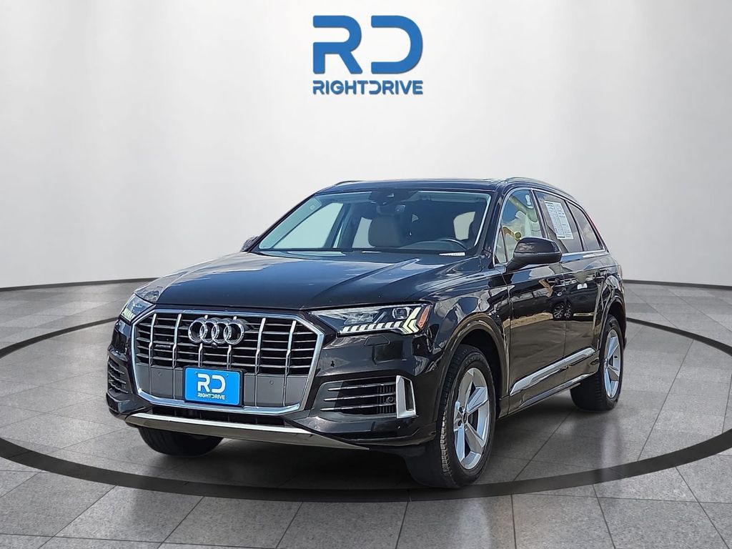 2023 Audi Q7 quattro Premium 55 TFSI