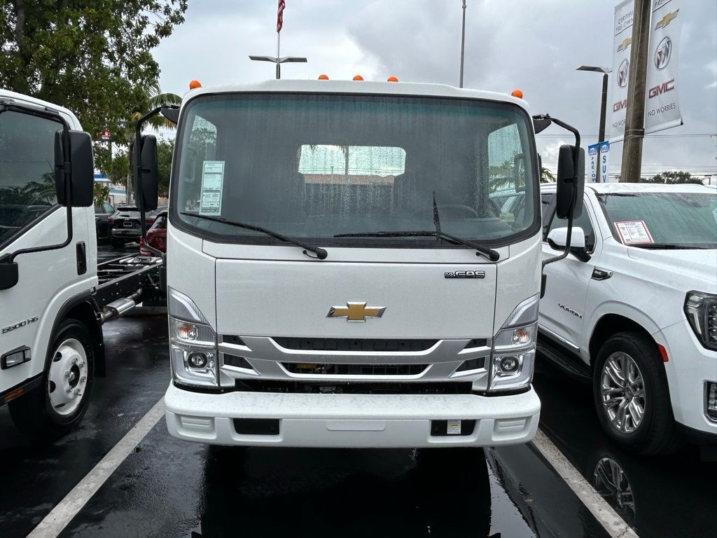 New 2025 Arc White Chevrolet 5500 HD image 7