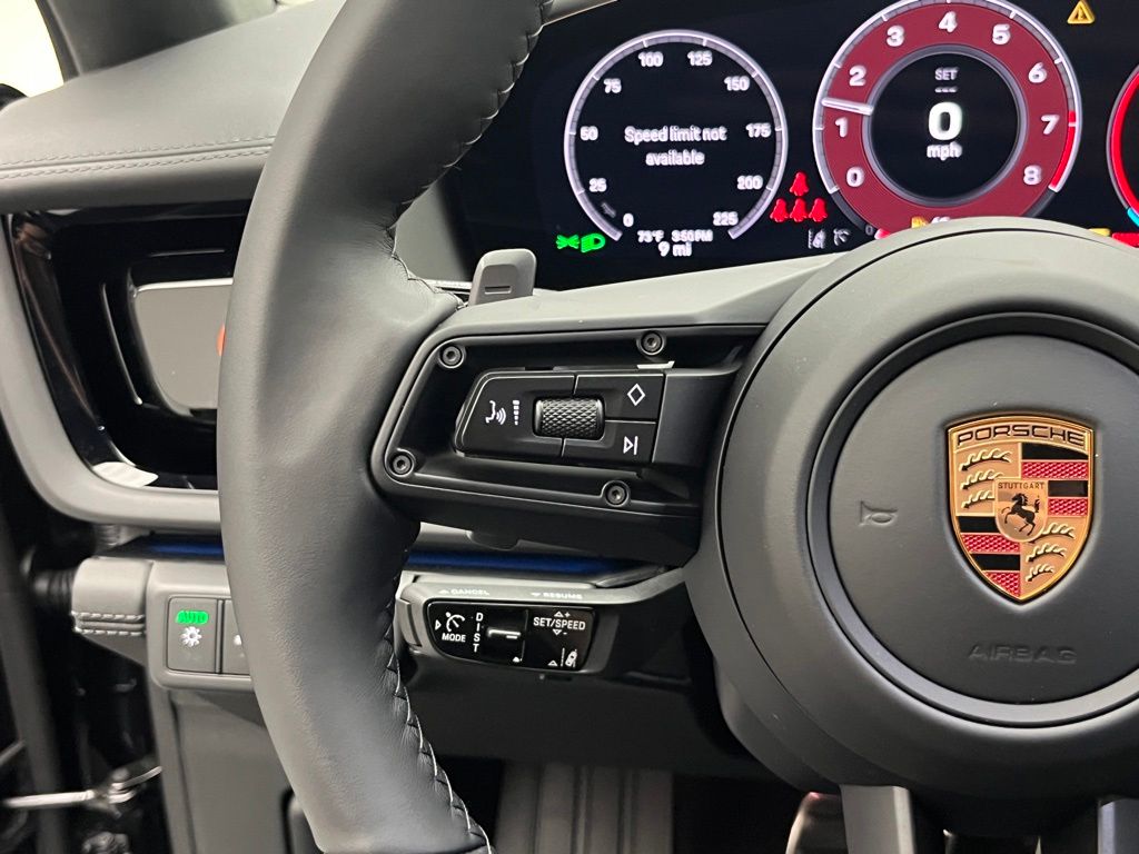 Thumbnail: 2026 Porsche Panamera - 12
