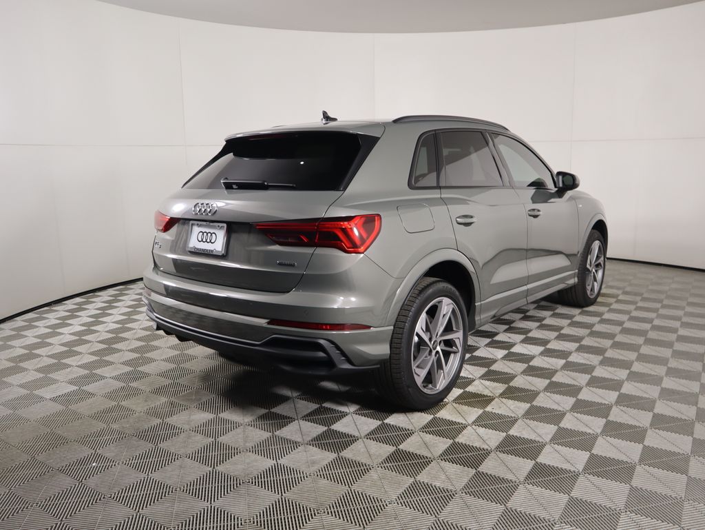 Thumbnail: 2025 Audi Q3 - 5