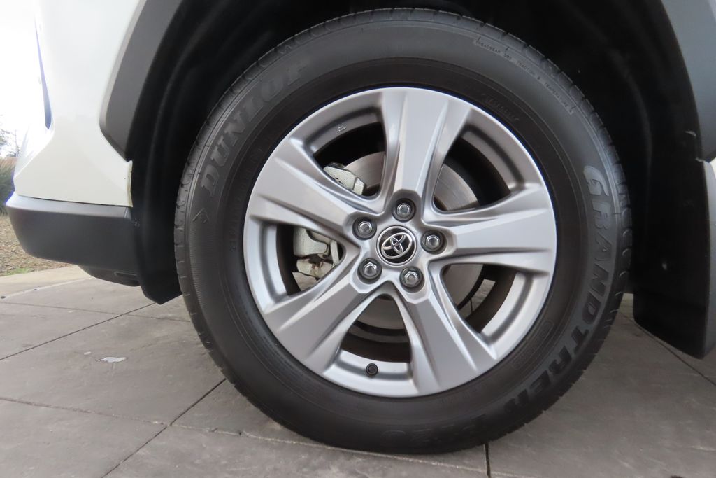 Thumbnail: 2024 Toyota RAV4 - 29