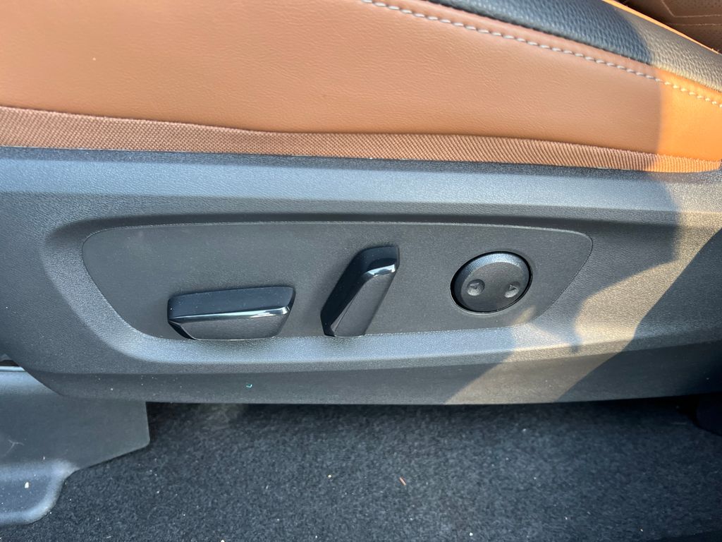 2025 Obsidian Green Pearl Nissan Pathfinder Platinum 4X4 SUV