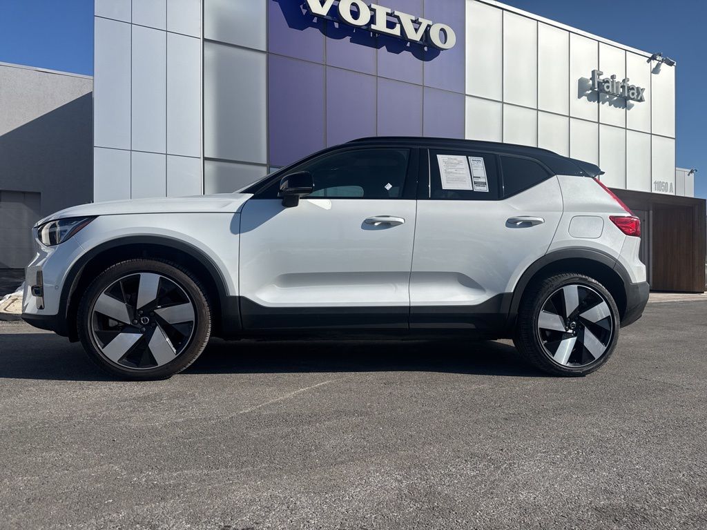 2024 Volvo XC40 Recharge Twin Ultimate eAWD