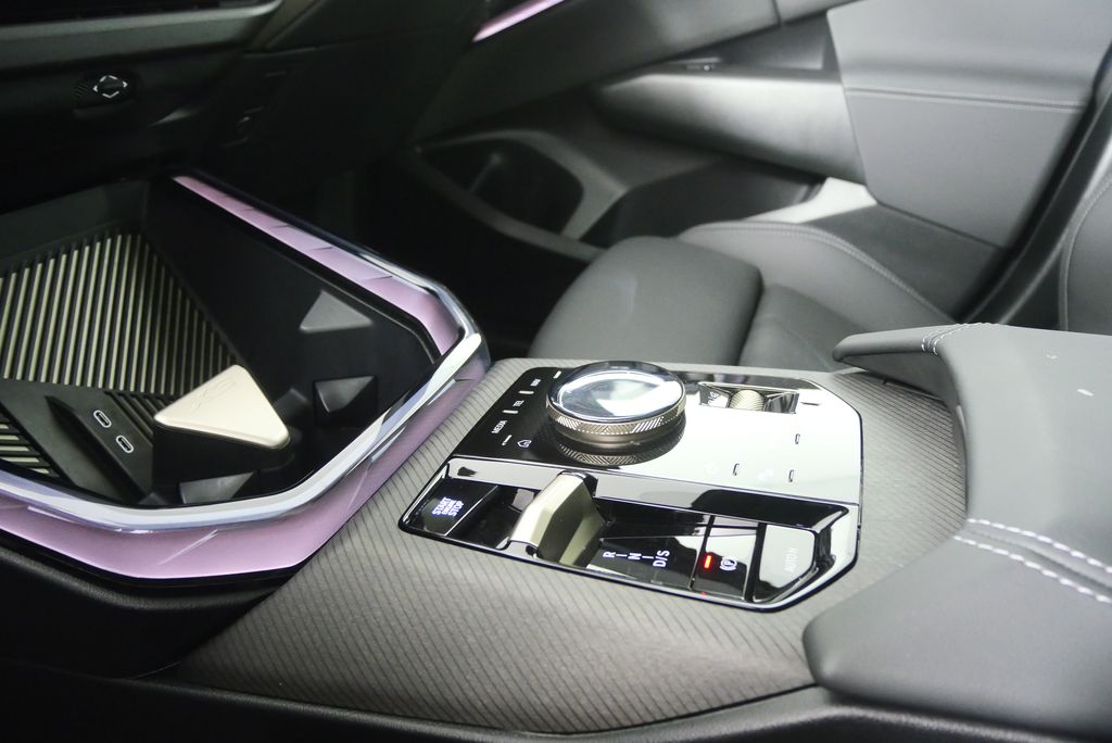 Thumbnail: 2025 BMW X3 - 27