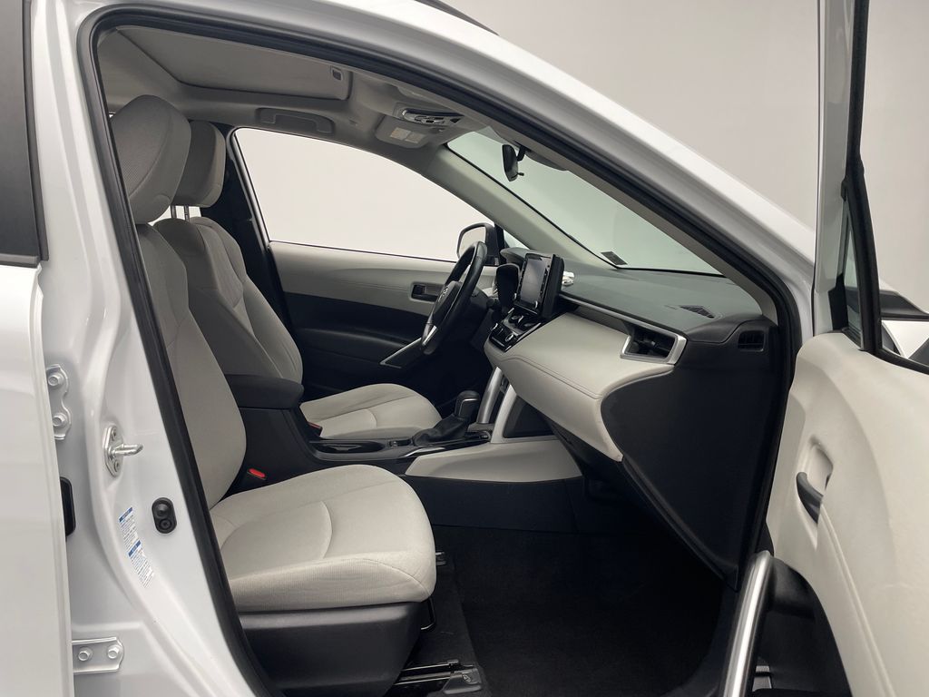 Thumbnail: 2022 Toyota Corolla Cross - 16