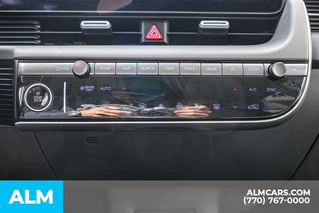 Used 2025 Blue Hyundai SEL image 41