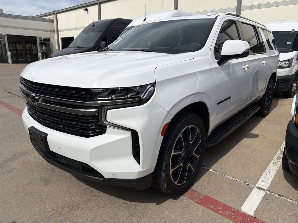 2022 Chevrolet Suburban RST RWD