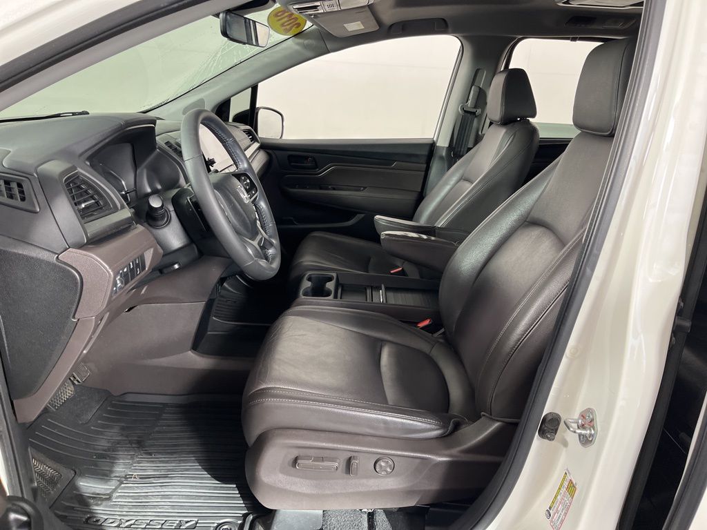 Thumbnail: 2018 Honda Odyssey - 22