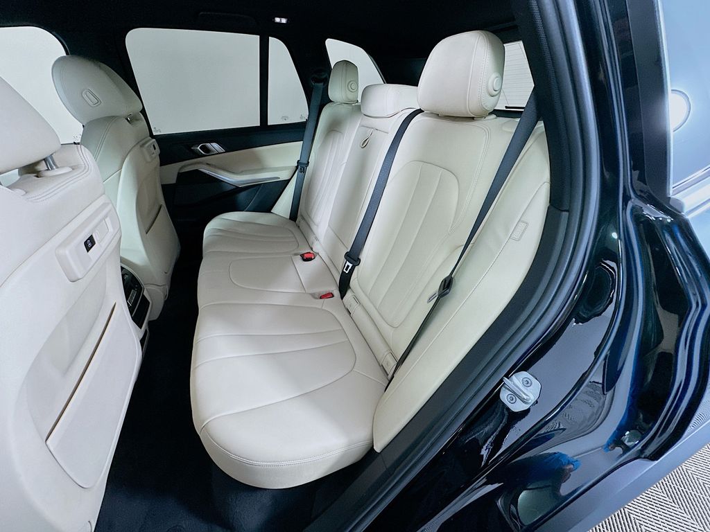 Thumbnail: 2021 BMW X5 - 25