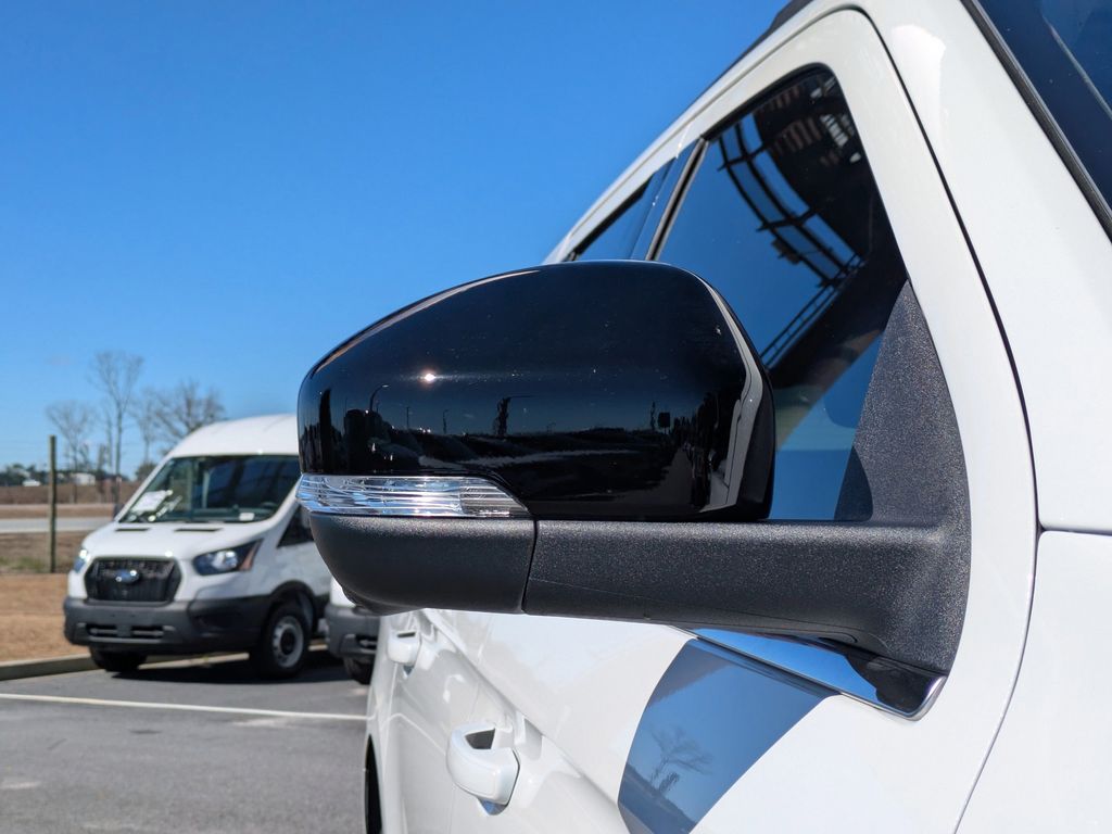 2025 Ford Expedition Active MAX