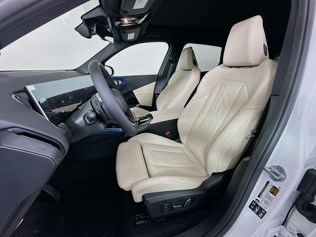 Thumbnail: 2026 BMW X3 - 16