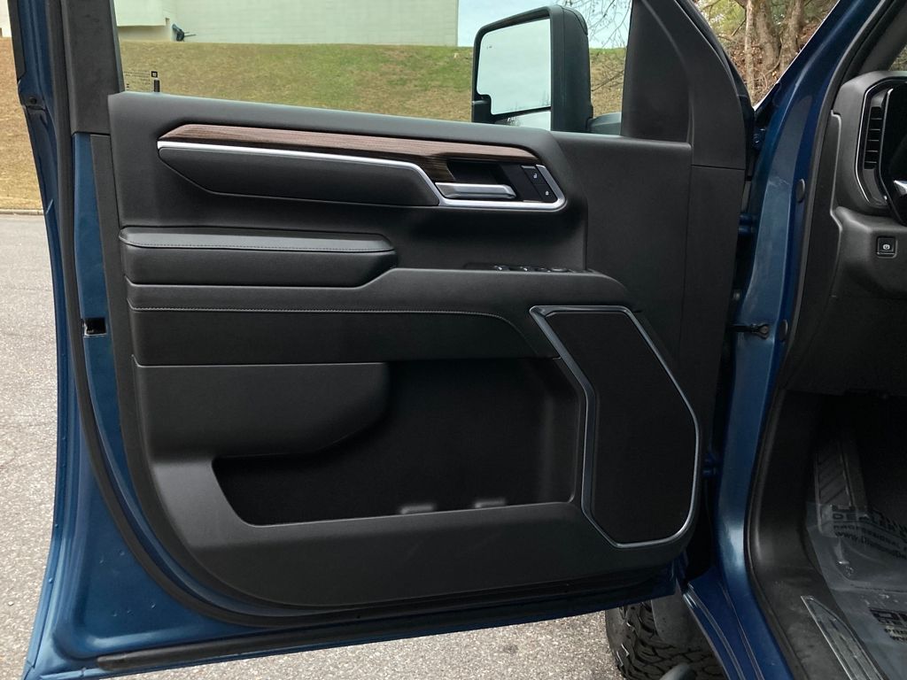 2025 Chevrolet Silverado 2500HD LT