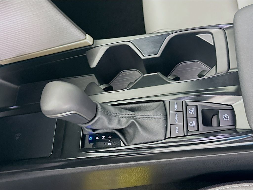 Thumbnail: 2025 Toyota Camry - 17