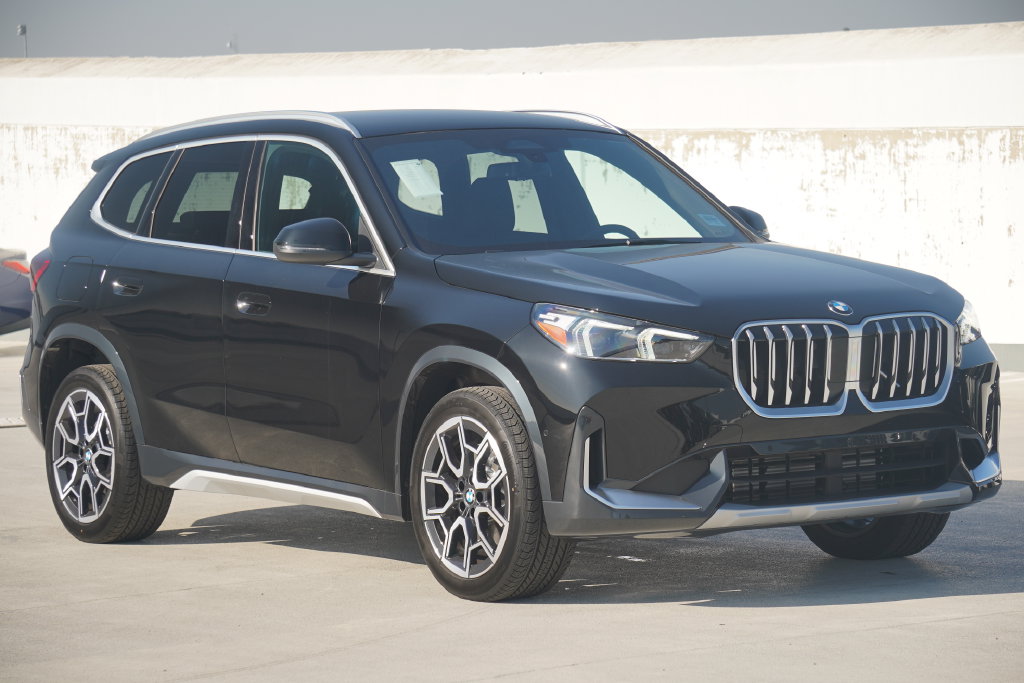 Thumbnail: 2026 BMW X1 - 3