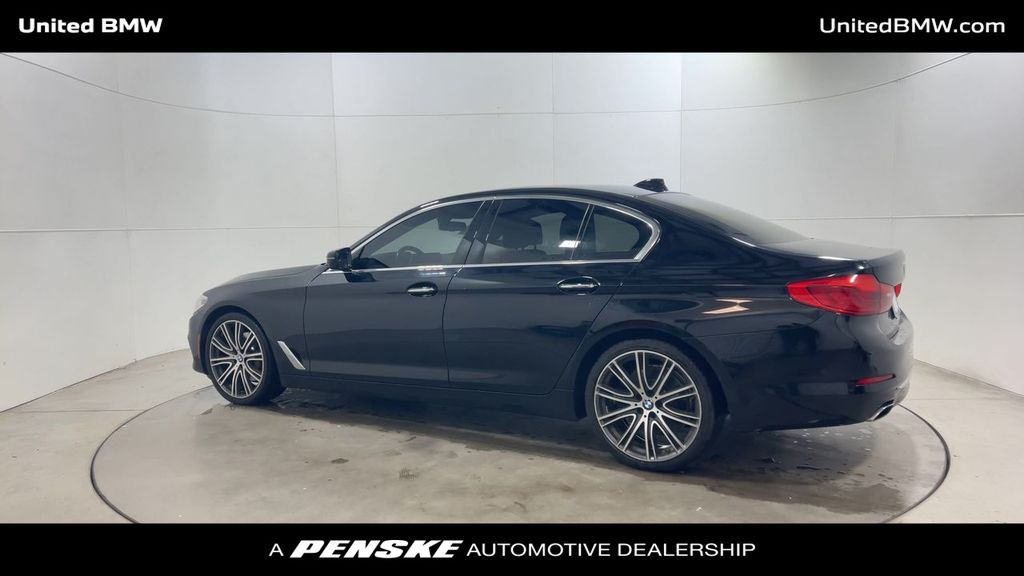 Thumbnail: 2017 BMW 5 Series - 6