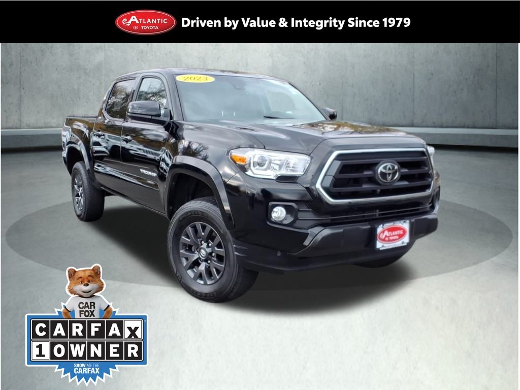 2023 Toyota Tacoma SR5's photo