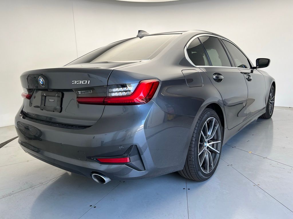 Thumbnail: 2020 BMW 3 Series - 3