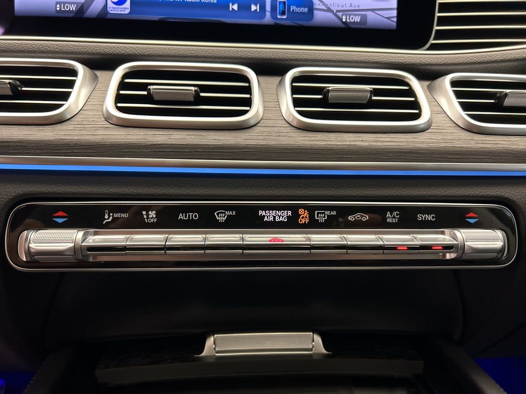 Thumbnail: 2026 Mercedes-Benz GLE - 19