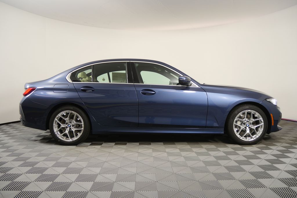 Thumbnail: 2026 BMW 3 Series - 2