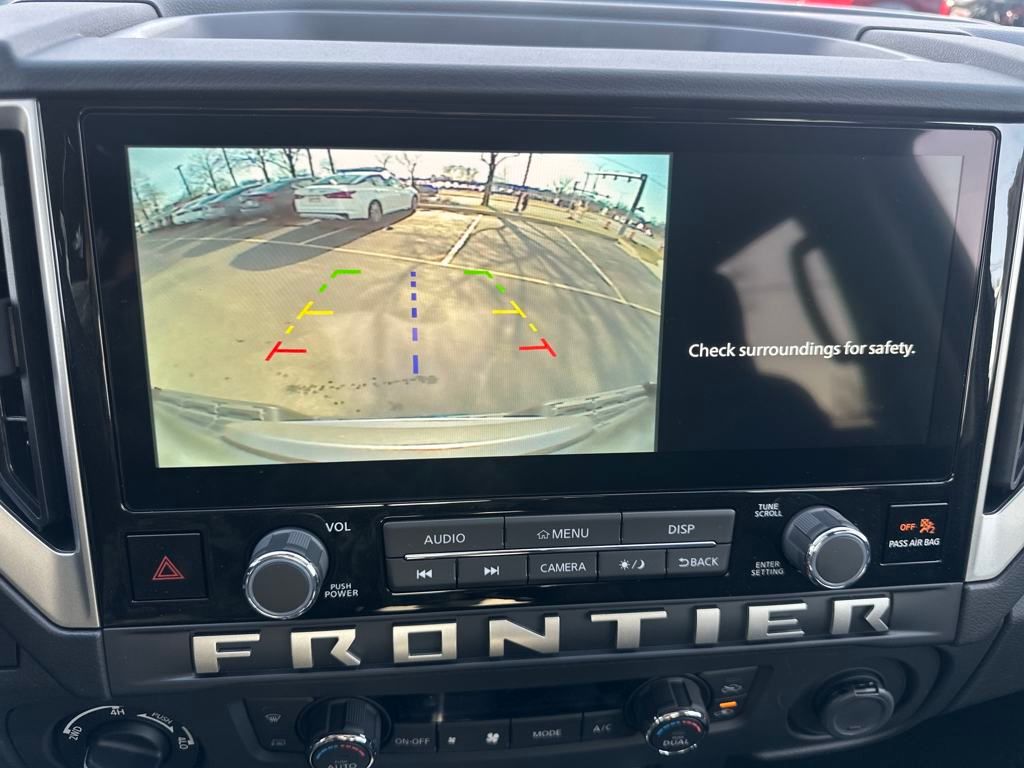 2025 Nissan Frontier SV photo