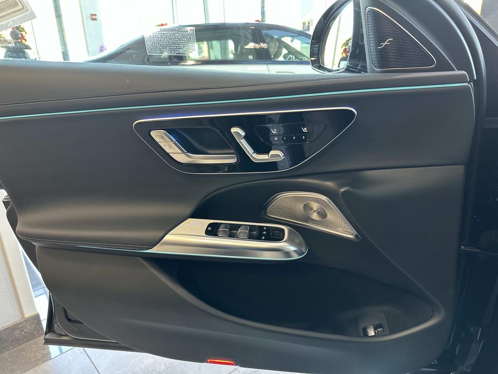 Thumbnail: 2025 Mercedes-Benz E-Class - 14