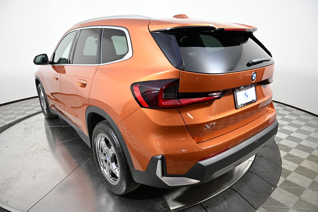 Thumbnail: 2023 BMW X1 - 3
