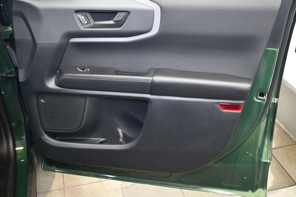 Thumbnail: 2023 Ford Bronco Sport - 32