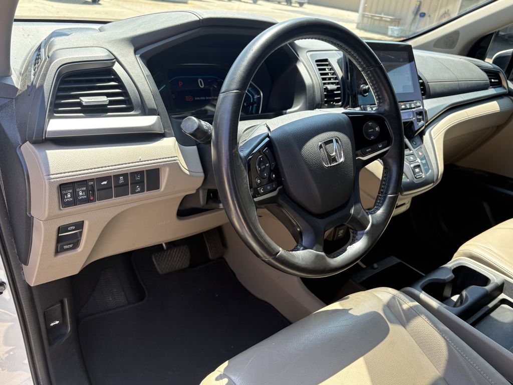 2018 Honda Odyssey EX-L White at Community Honda