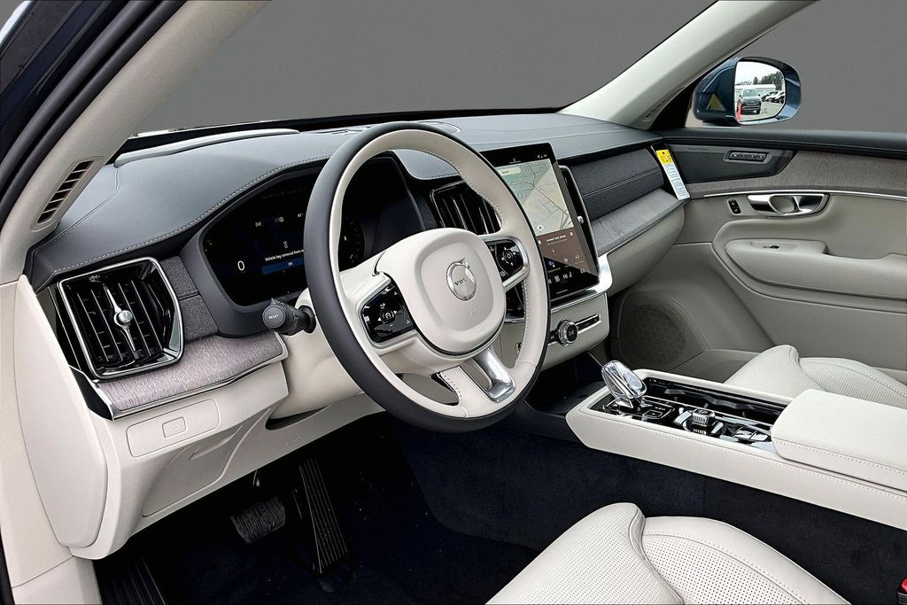 2026 Volvo XC90 Ultra - Photo 8