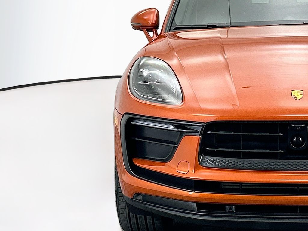Thumbnail: 2025 Porsche Macan - 12