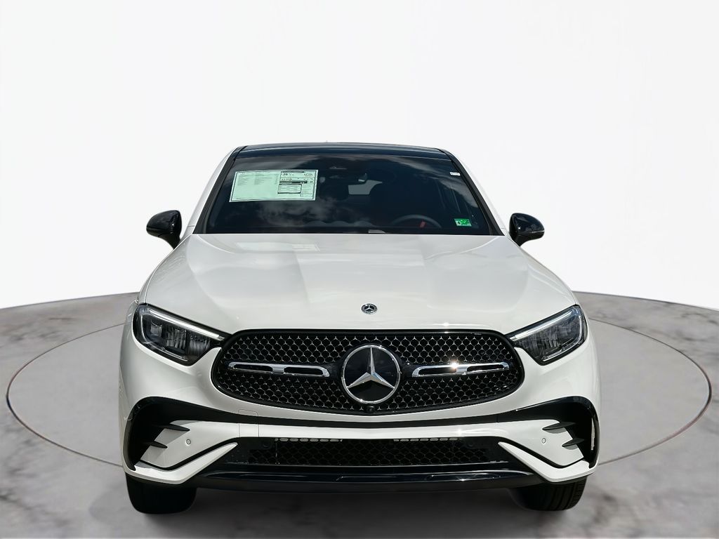 2025 Mercedes-Benz GLC 300 2