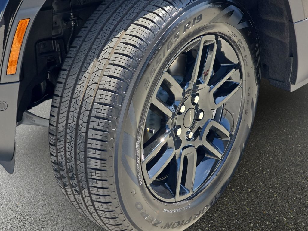 New 2026 Black Land Rover S image 33