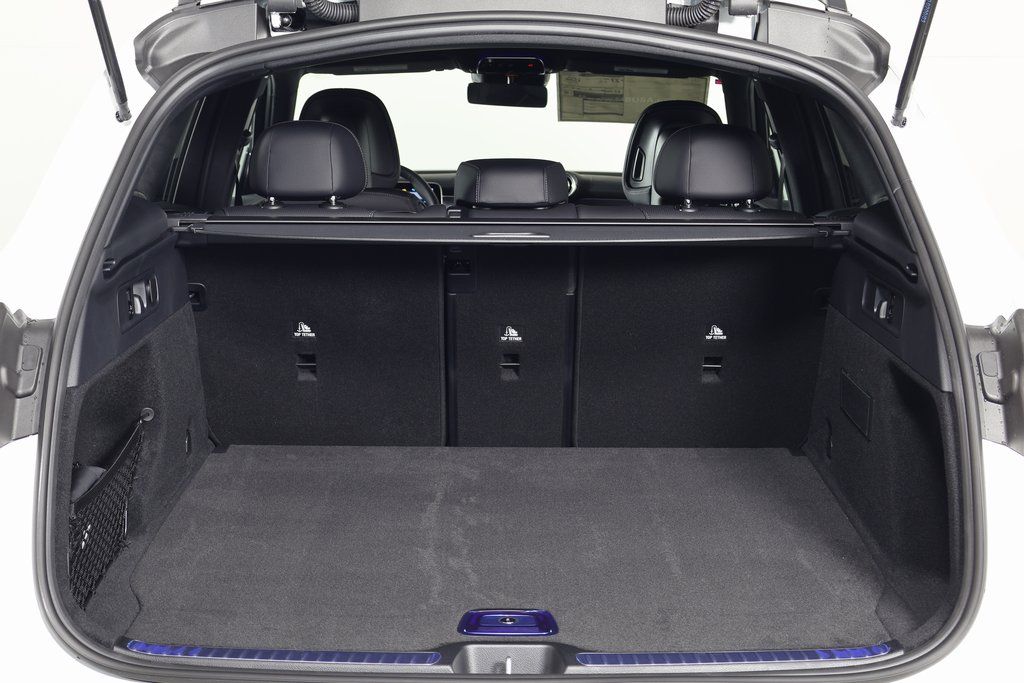 Thumbnail: 2026 Mercedes-Benz GLC - 8