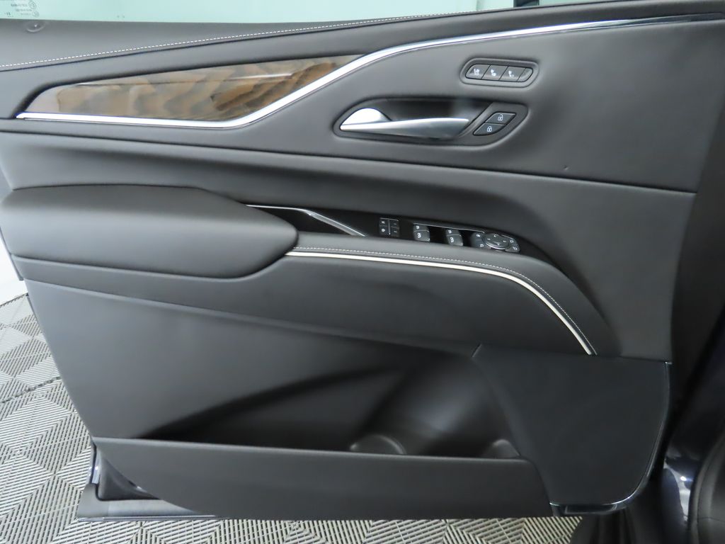 2024 Cadillac Escalade Sport Platinum 25