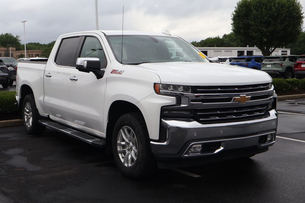 Thumbnail: 2020 Chevrolet Silverado 1500 - 3