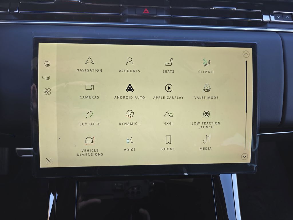 New 2026 White Land Rover Dynamic SE image 22